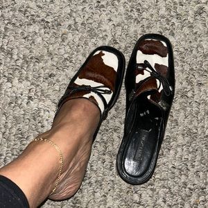 slides with calf hair